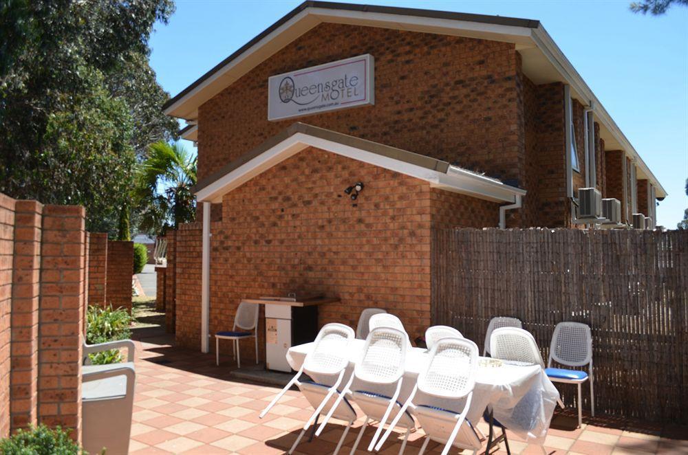 Queensgate Motel Queanbeyan Exterior photo