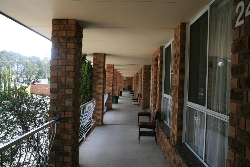 Queensgate Motel Queanbeyan Exterior photo